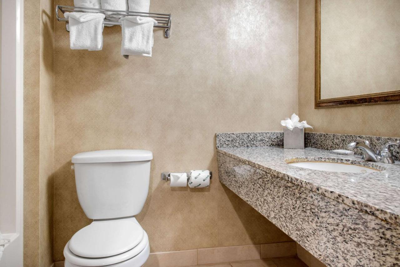 Clarion Hotel إنديانابوليس المظهر الخارجي الصورة