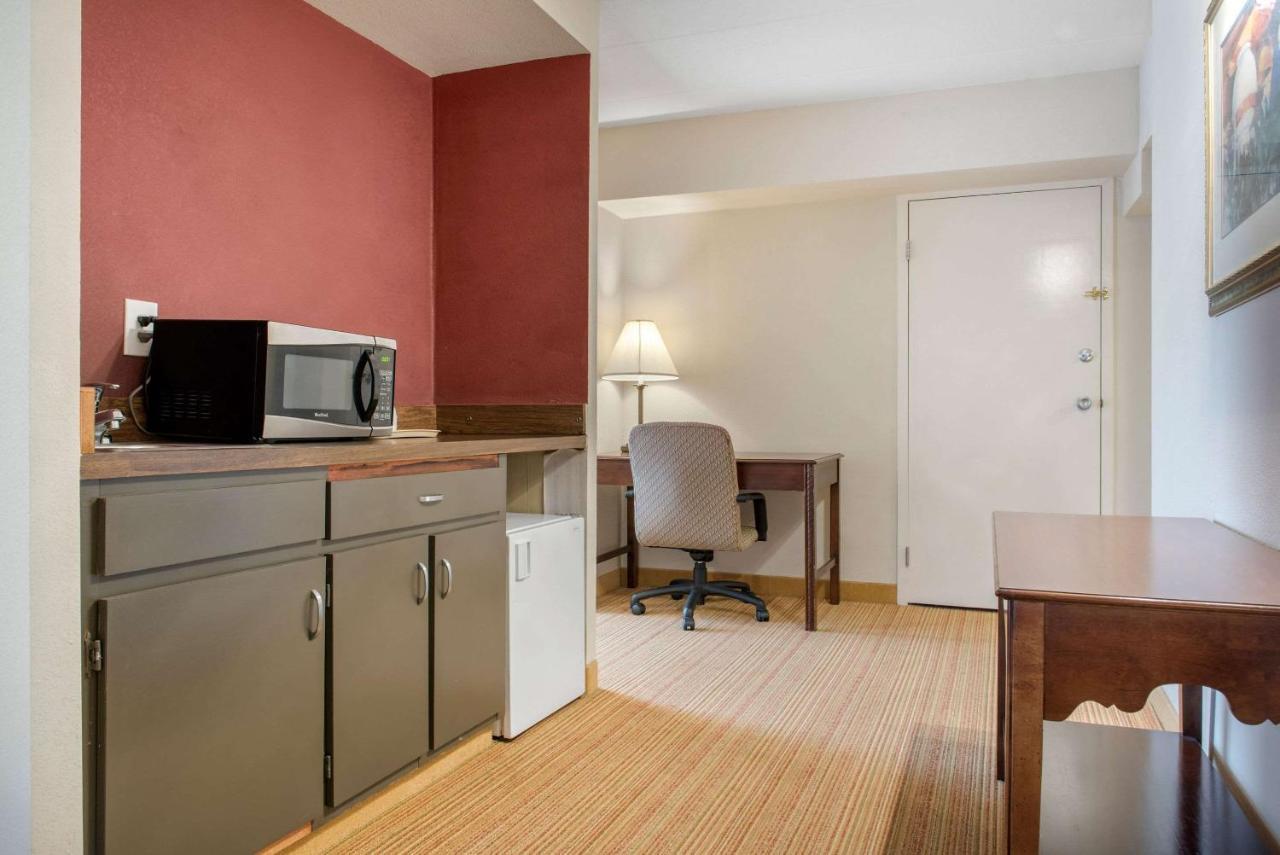Clarion Hotel إنديانابوليس المظهر الخارجي الصورة