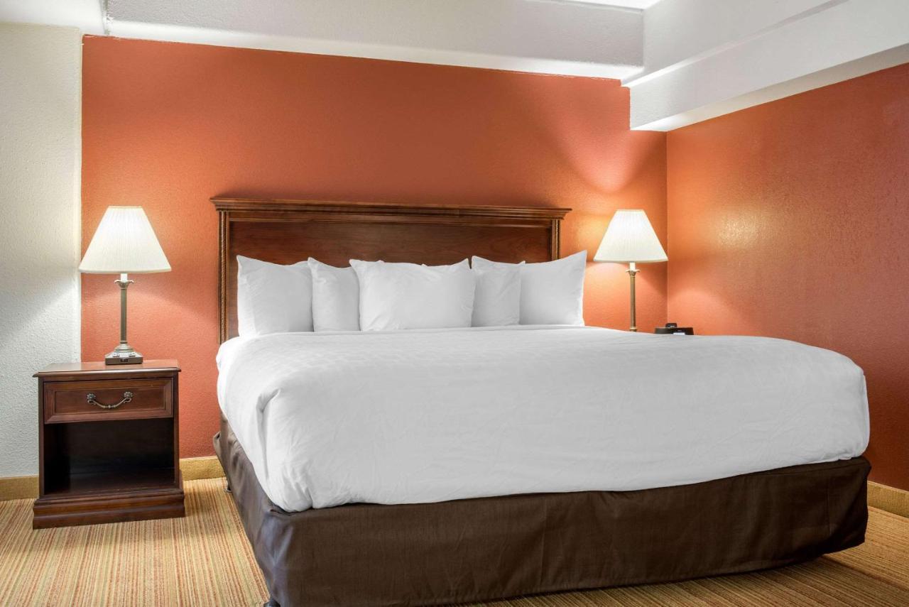 Clarion Hotel إنديانابوليس المظهر الخارجي الصورة
